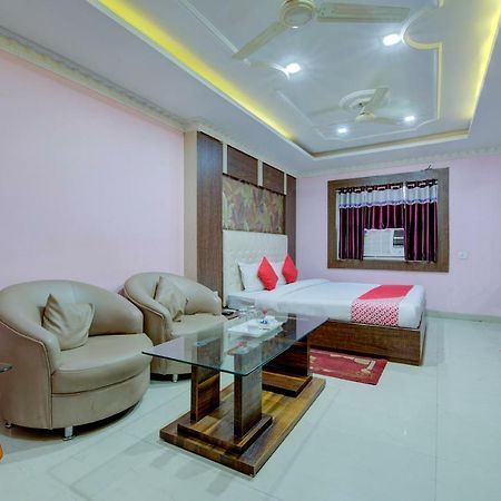 Oyo 14579 The Hangout Jamshedpur Exterior foto