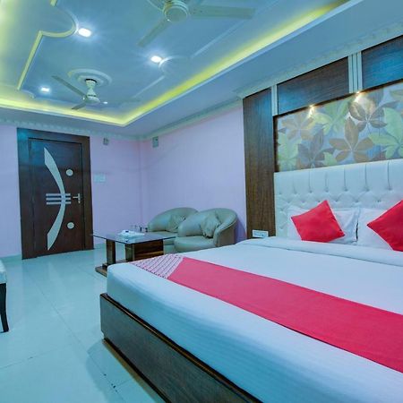 Oyo 14579 The Hangout Jamshedpur Exterior foto