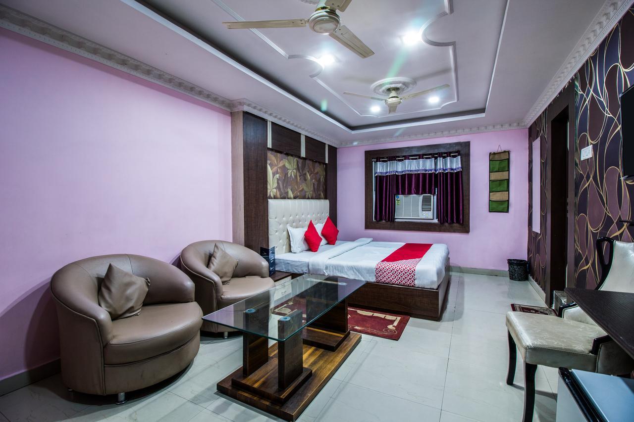 Oyo 14579 The Hangout Jamshedpur Exterior foto
