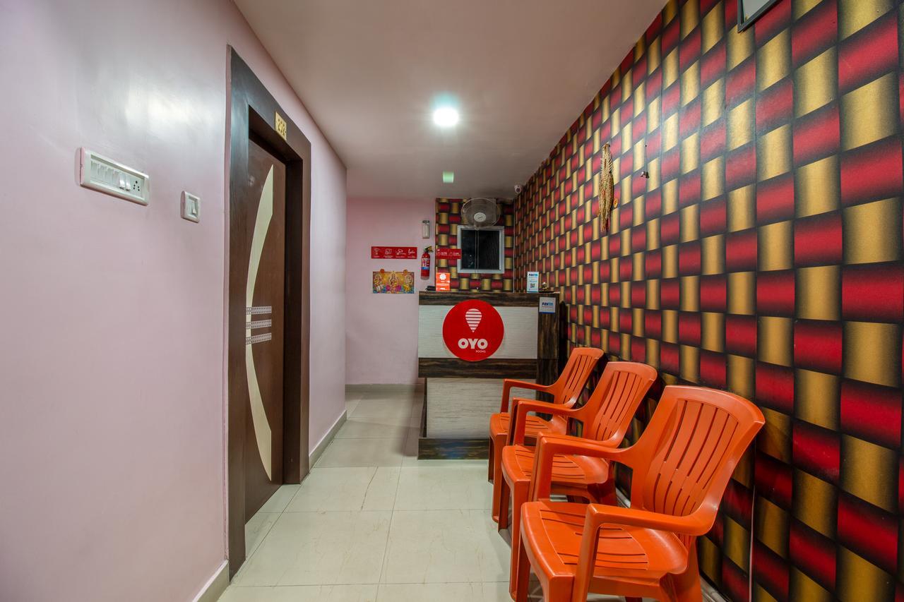 Oyo 14579 The Hangout Jamshedpur Exterior foto