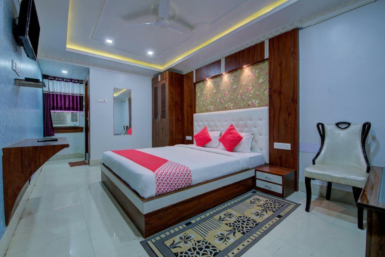 Oyo 14579 The Hangout Jamshedpur Exterior foto