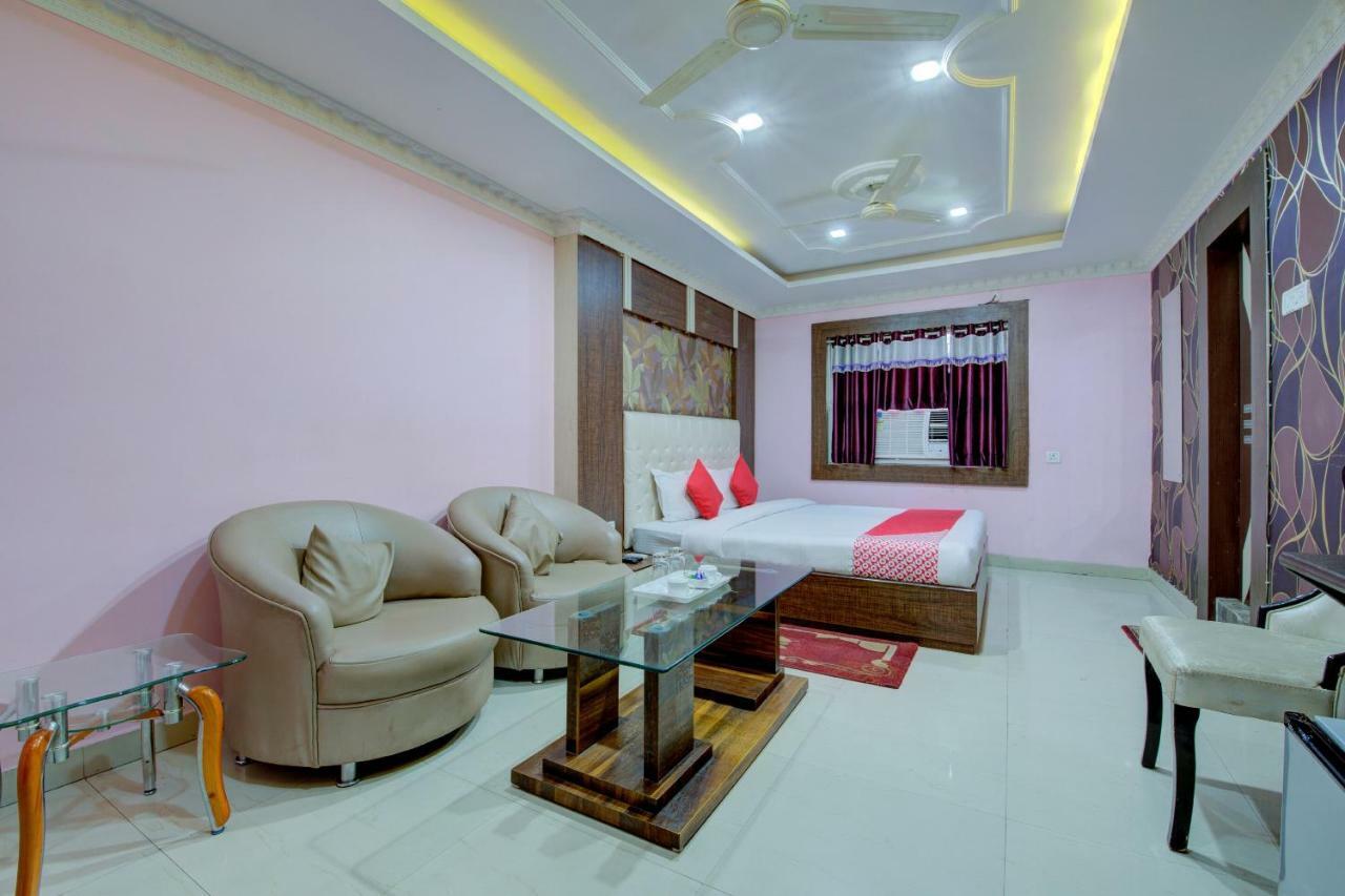 Oyo 14579 The Hangout Jamshedpur Exterior foto