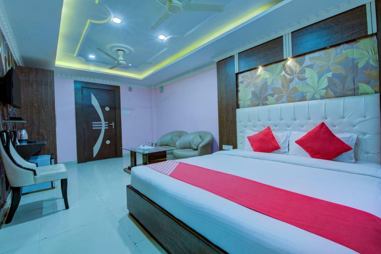Oyo 14579 The Hangout Jamshedpur Exterior foto