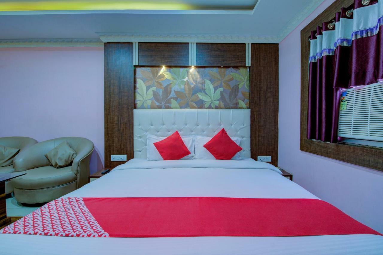 Oyo 14579 The Hangout Jamshedpur Exterior foto