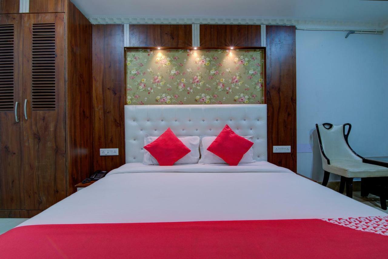 Oyo 14579 The Hangout Jamshedpur Exterior foto