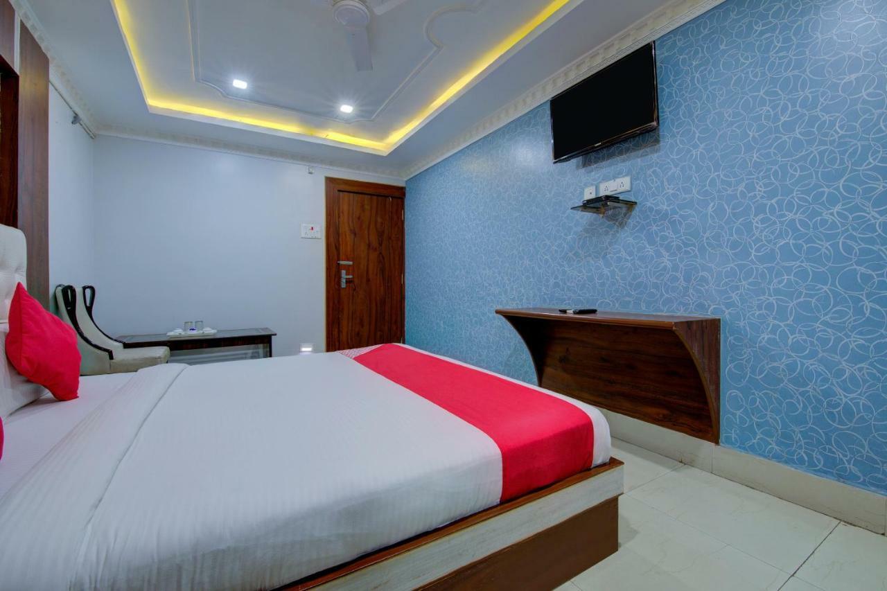 Oyo 14579 The Hangout Jamshedpur Exterior foto