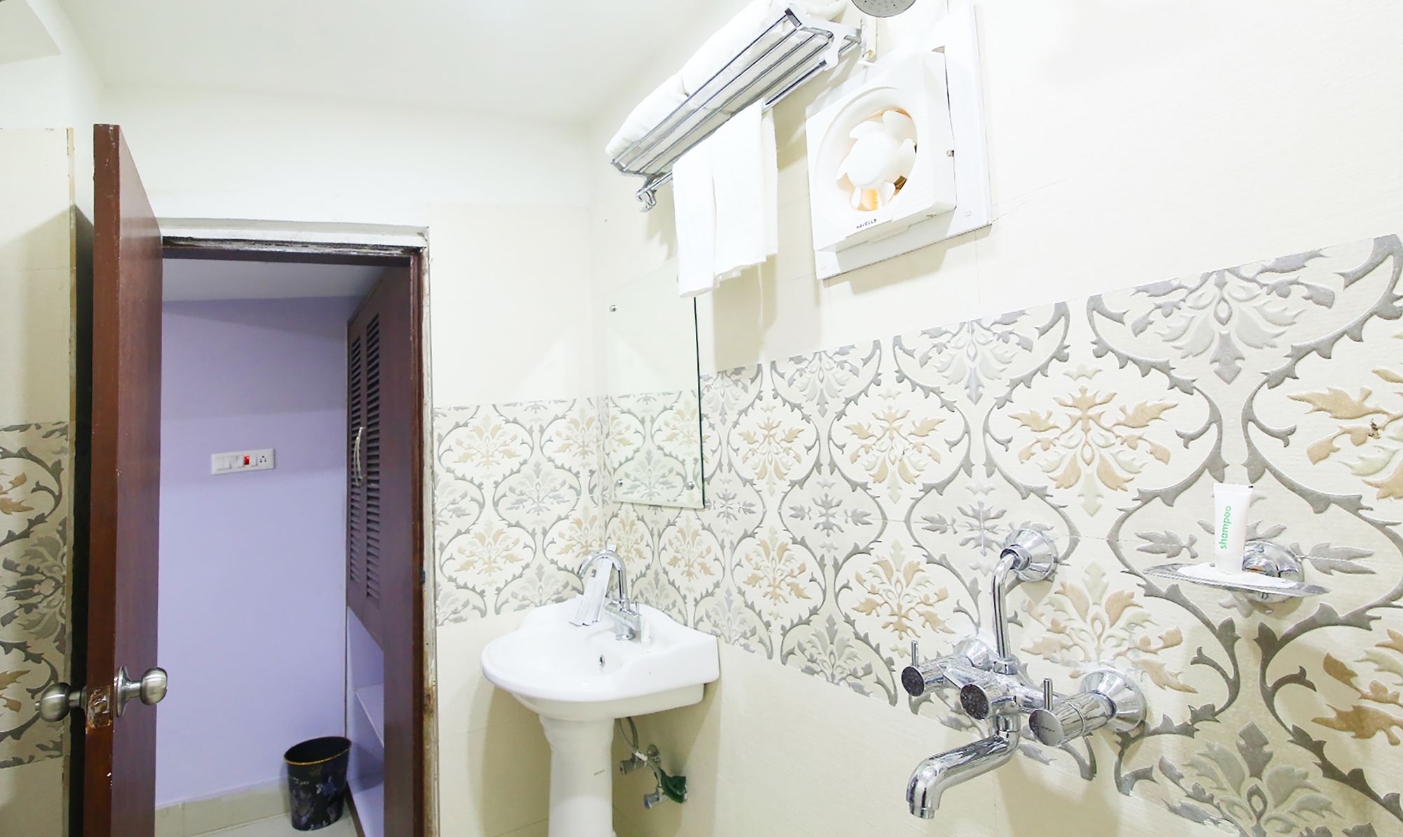 Oyo 14579 The Hangout Jamshedpur Exterior foto