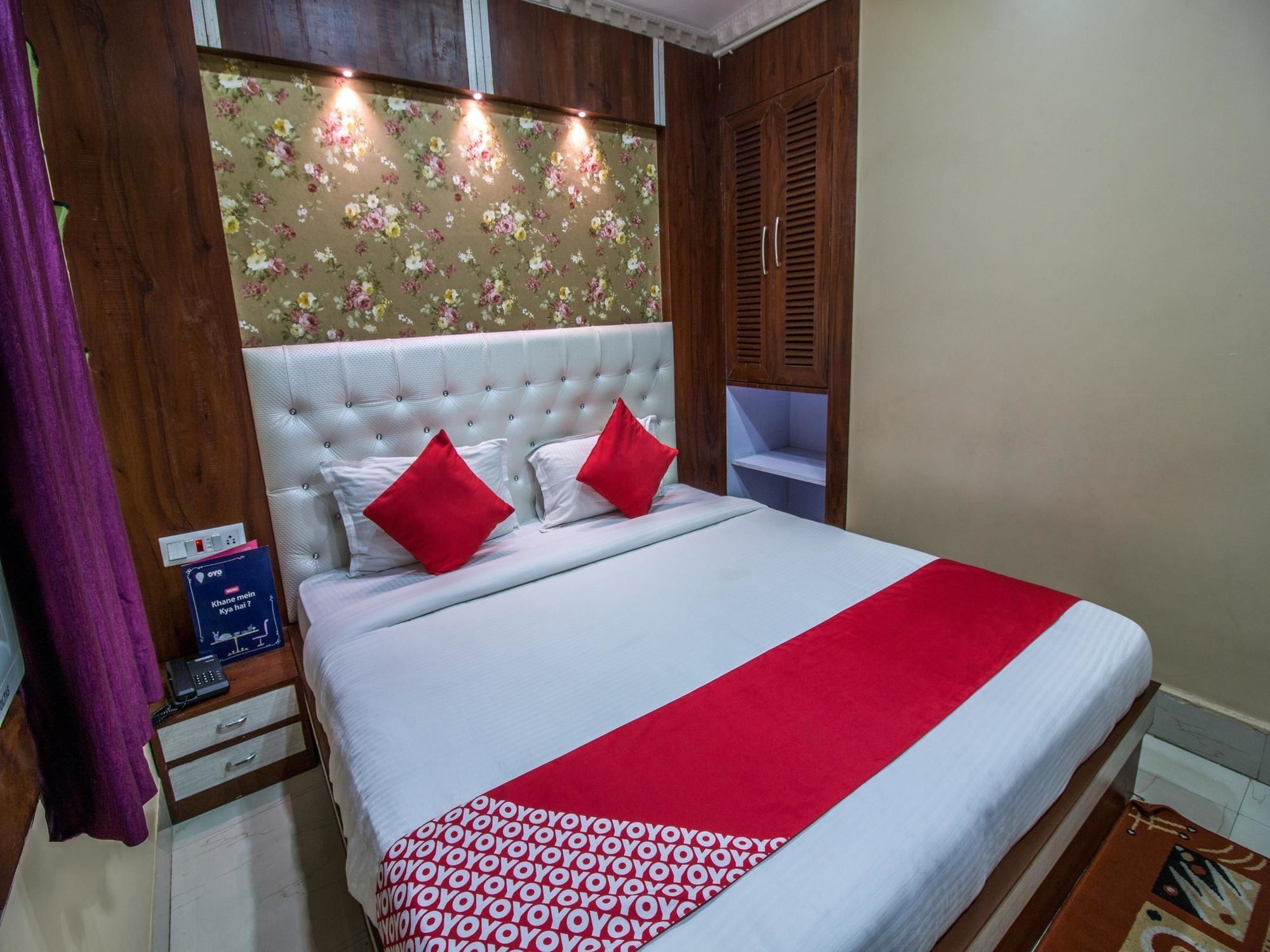 Oyo 14579 The Hangout Jamshedpur Exterior foto