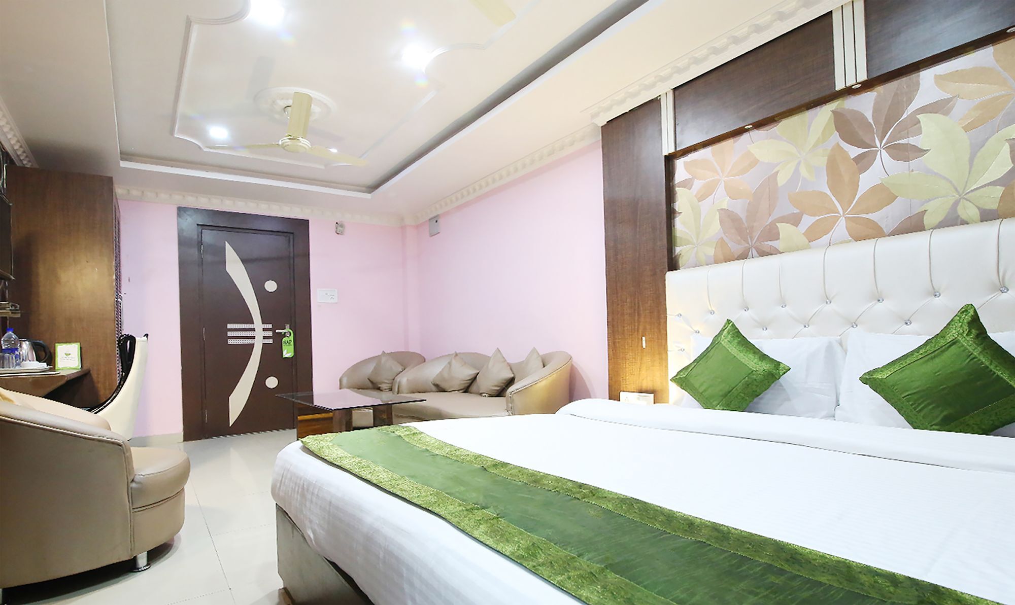 Oyo 14579 The Hangout Jamshedpur Exterior foto