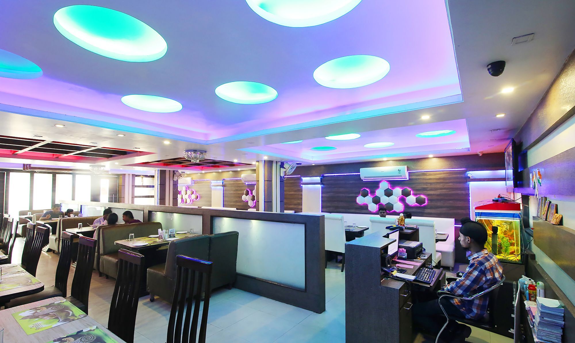 Oyo 14579 The Hangout Jamshedpur Exterior foto
