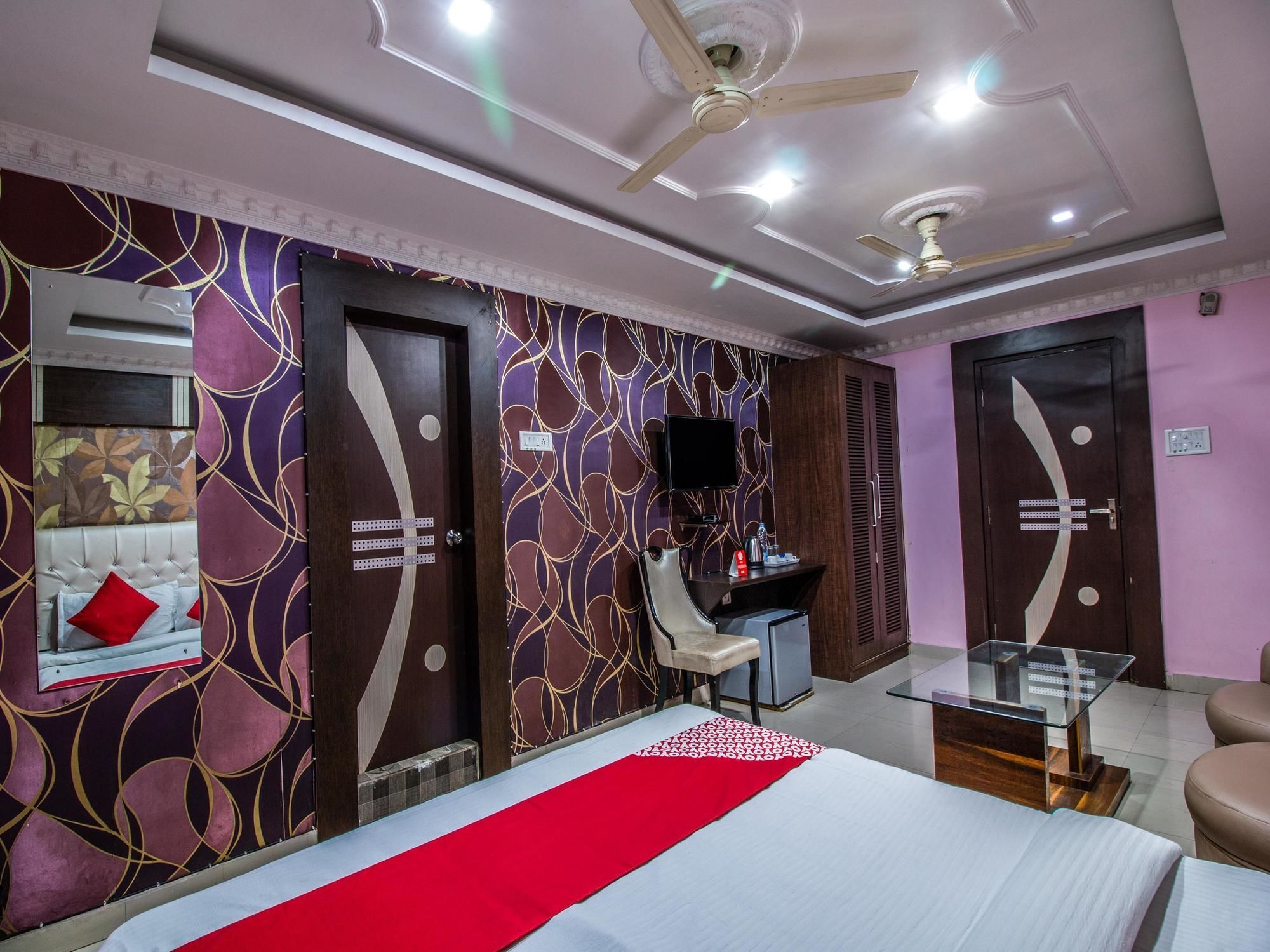 Oyo 14579 The Hangout Jamshedpur Exterior foto